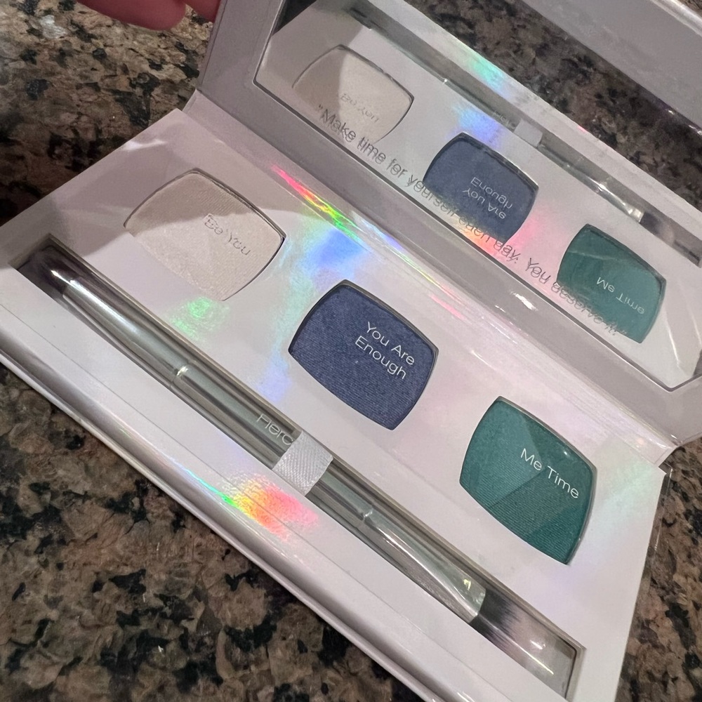 UNUSED LimeLife by Alcone Fierce by Aly (Raisman) eye shadow pallet.